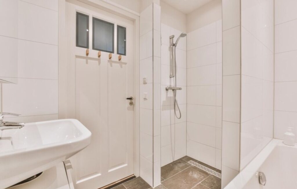 Small Bathroom Makeovers